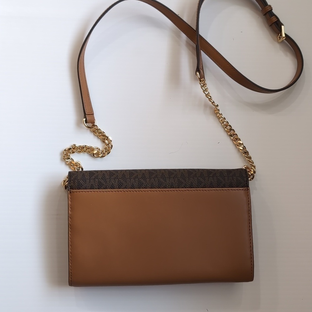 Michael Kors Sloan Medium Leather Chain Wallet - Picture 6 of 12